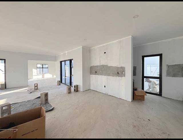 4 BEDROOM HOUSE FOR SALE IN SANDOWN
